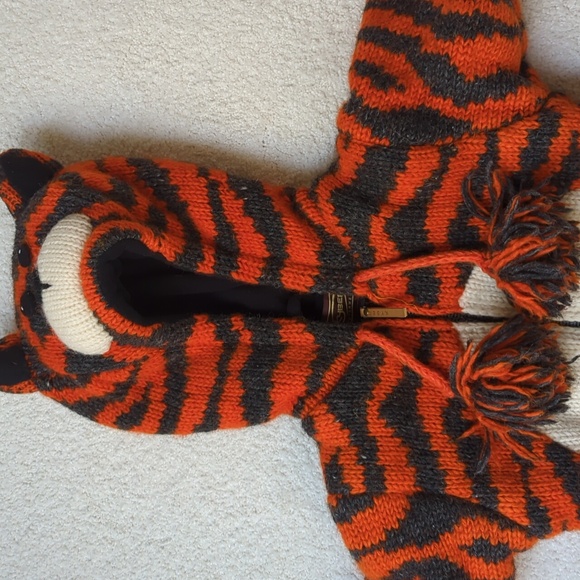 100% wool jacket with animal theme - Picture 3 of 14